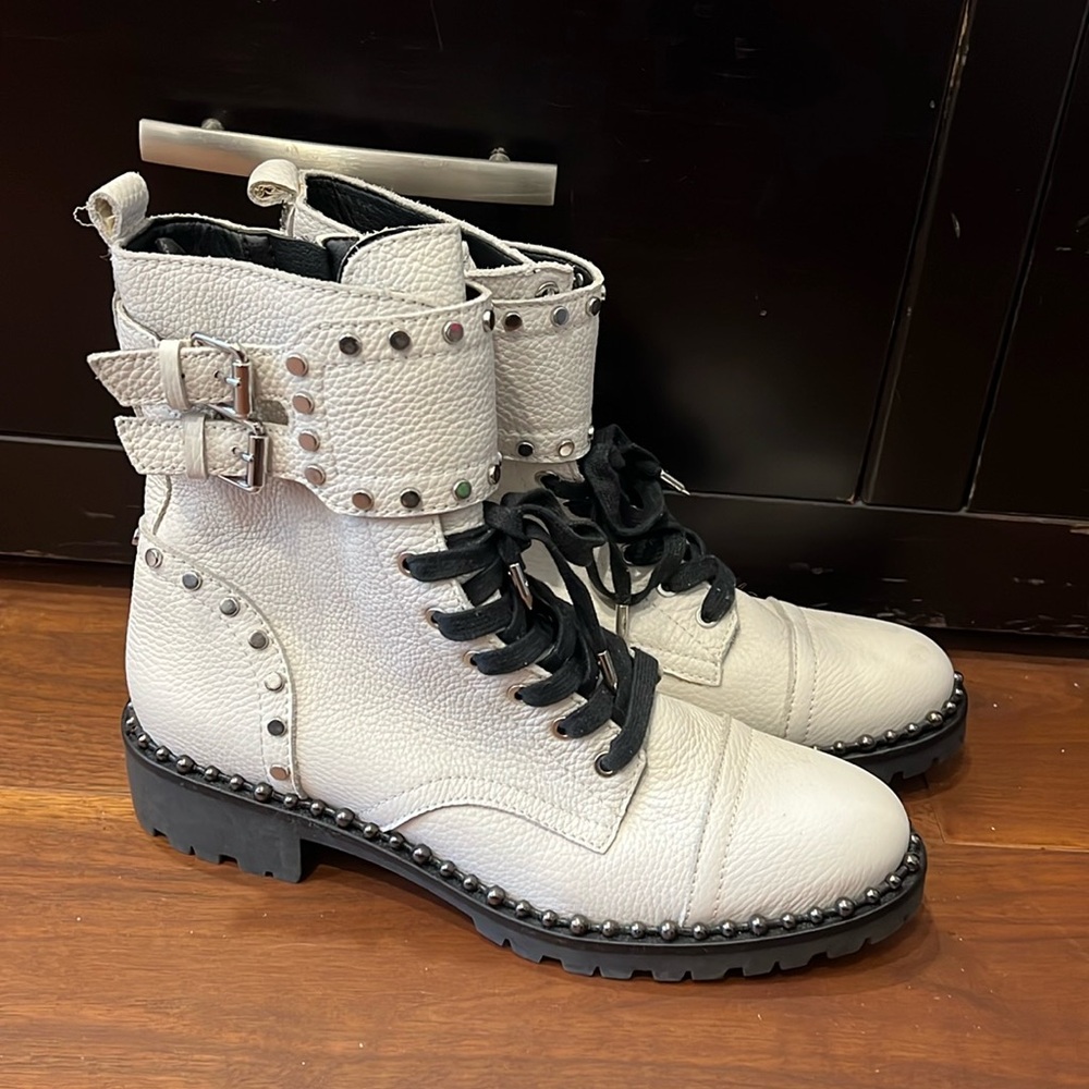 Like new! Sam Edelman white studded boots, size 8